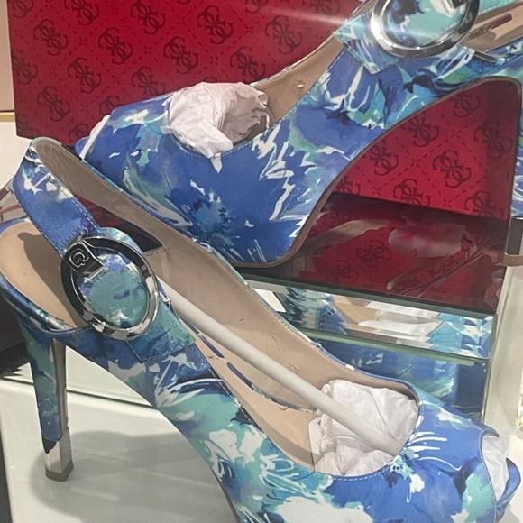 Blue Floral Peep Toe Sling Pumps | Guess - Picture 6 of 8